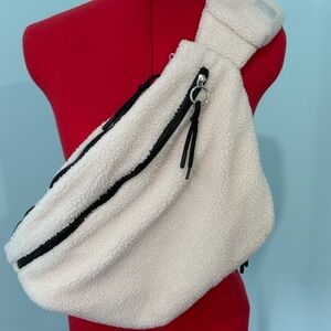 FREE PEOPLE Sherpa Sling Bag